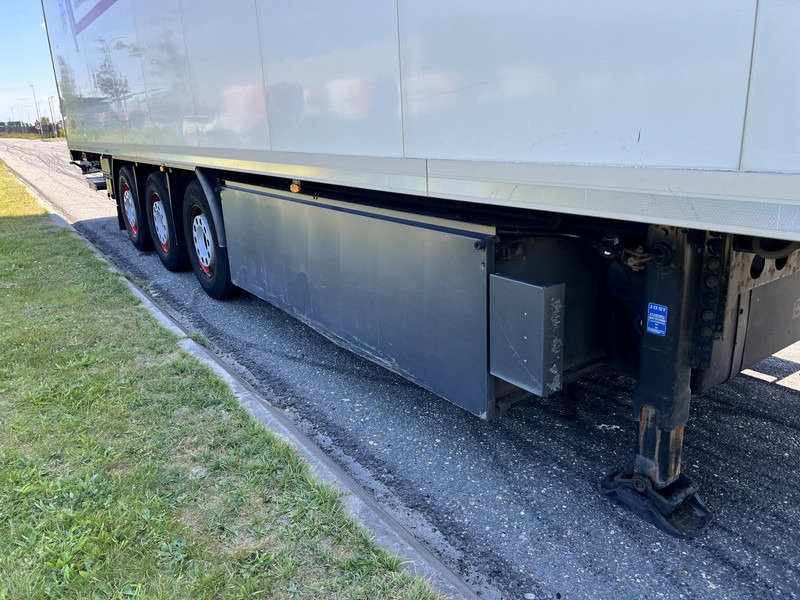 Kögel 3 - assige koeloplegger Carrier vector 1550 - Koelwagen oplegger: afbeelding 4 Kögel 3 - assige koeloplegger Carrier vector 1550 - Koelwagen oplegger: afbeelding 4