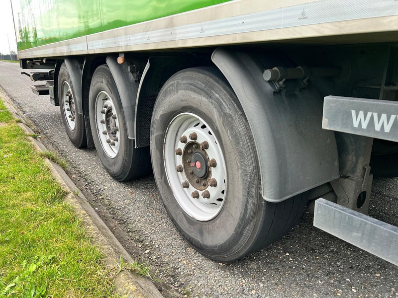 Kögel 3 assige koeloplegger Lift axle / Carrier Vector 1950 - Koelwagen oplegger: afbeelding 4 Kögel 3 assige koeloplegger Lift axle / Carrier Vector 1950 - Koelwagen oplegger: afbeelding 4