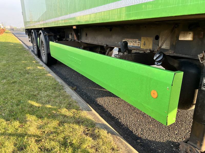 Krone 2- Assige Koeltrailer Carrier vector 1550 / laadklep / stuuras - Koelwagen oplegger: afbeelding 4 Krone 2- Assige Koeltrailer Carrier vector 1550 / laadklep / stuuras - Koelwagen oplegger: afbeelding 4