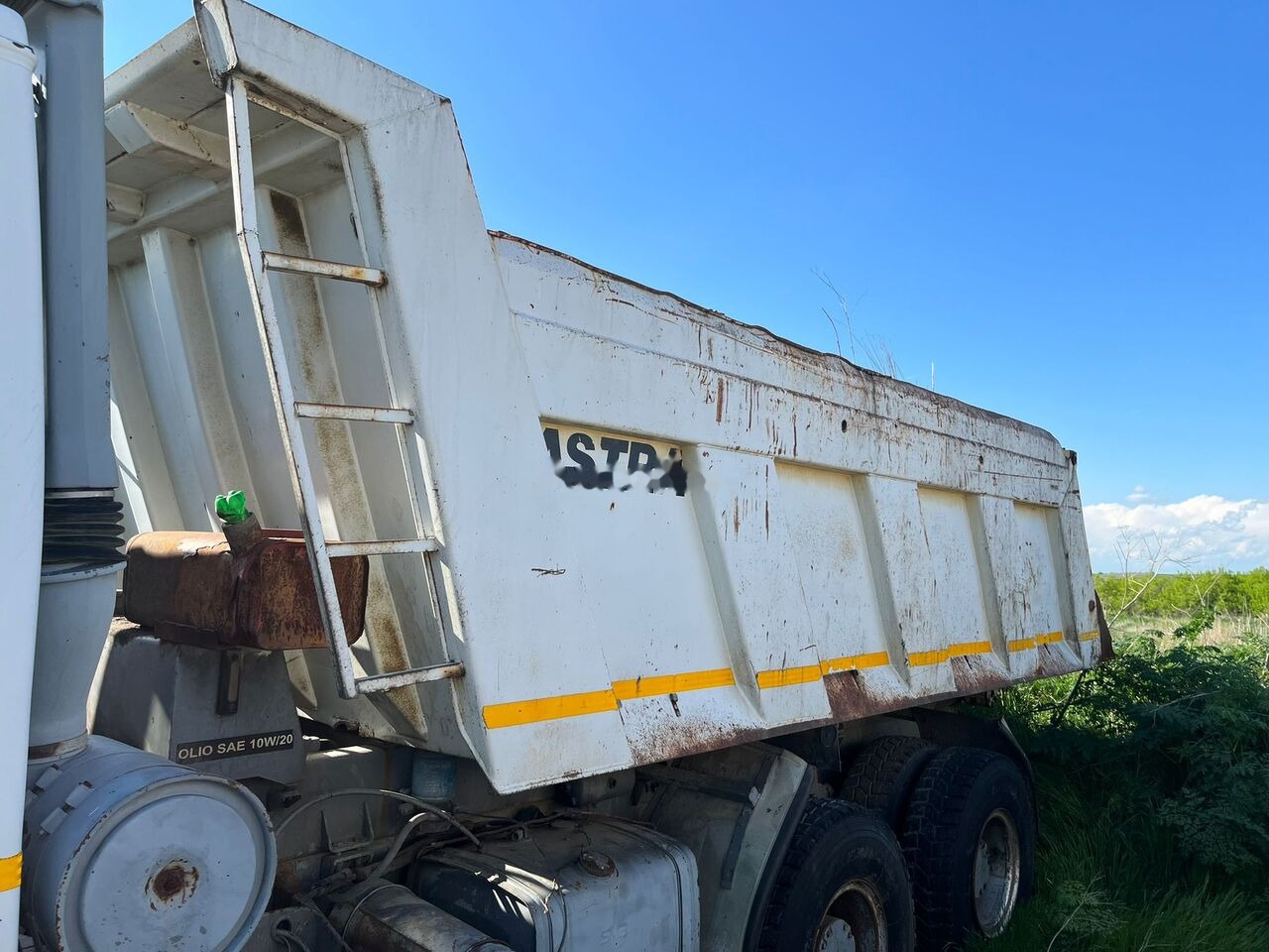 Astra BM 305 FT F1100 6X4 TRAKKER INDUSTRIAL - Kipper vrachtwagen: afbeelding 5 Astra BM 305 FT F1100 6X4 TRAKKER INDUSTRIAL - Kipper vrachtwagen: afbeelding 5