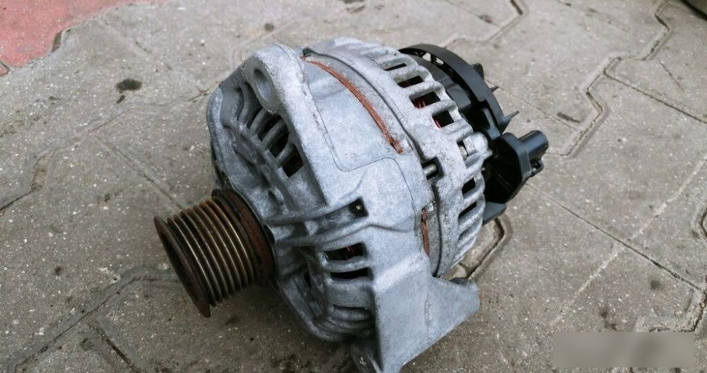 Bosch pentru autotractor (2000-2008) MAN TGA truck - Dynamo voor Vrachtwagen: afbeelding 1 Bosch pentru autotractor (2000-2008) MAN TGA truck - Dynamo voor Vrachtwagen: afbeelding 1