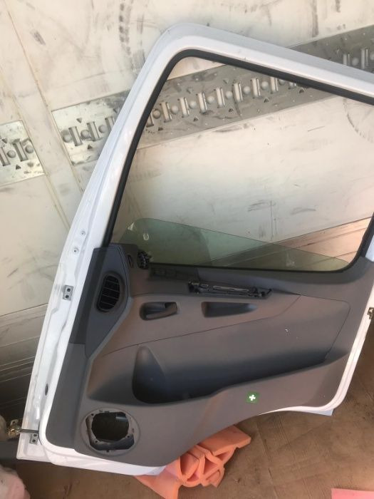 Geam+fata usa   Mercedes-Benz ACTROS ATEGO AXOR - Deur en onderdelen voor Vrachtwagen: afbeelding 2 Geam+fata usa   Mercedes-Benz ACTROS ATEGO AXOR - Deur en onderdelen voor Vrachtwagen: afbeelding 2