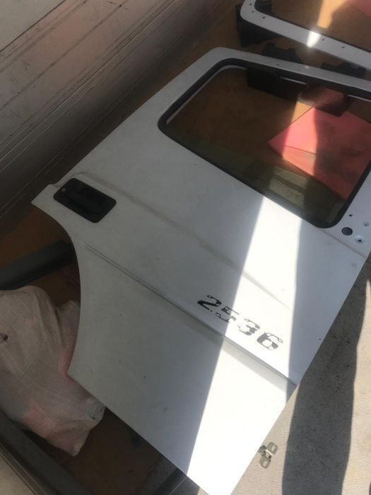 Geam+fata usa   Mercedes-Benz ACTROS ATEGO AXOR - Deur en onderdelen voor Vrachtwagen: afbeelding 3 Geam+fata usa   Mercedes-Benz ACTROS ATEGO AXOR - Deur en onderdelen voor Vrachtwagen: afbeelding 3