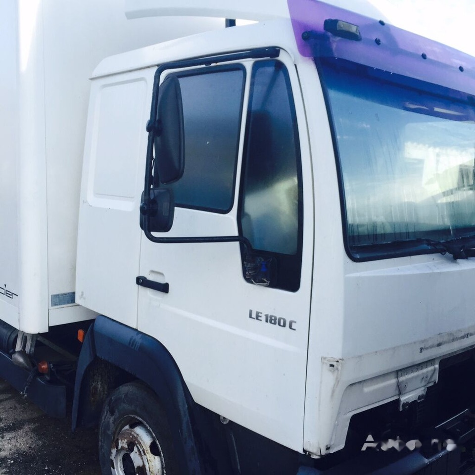 MAN LE 8-180 - Schuifzeilen vrachtwagen: afbeelding 3 MAN LE 8-180 - Schuifzeilen vrachtwagen: afbeelding 3