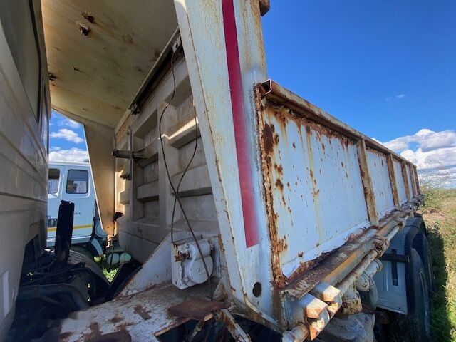 Mercedes-Benz NG 2636 V10 K - Kipper vrachtwagen: afbeelding 4 Mercedes-Benz NG 2636 V10 K - Kipper vrachtwagen: afbeelding 4