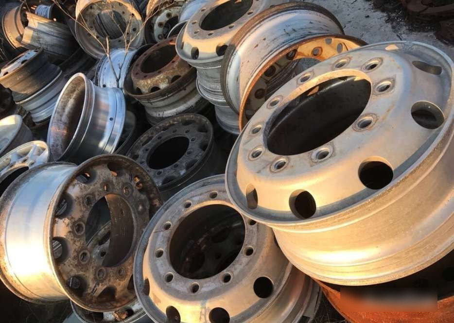 Vand Jante TIR, cap tractor, semiremorca - Velg voor Vrachtwagen: afbeelding 4 Vand Jante TIR, cap tractor, semiremorca - Velg voor Vrachtwagen: afbeelding 4