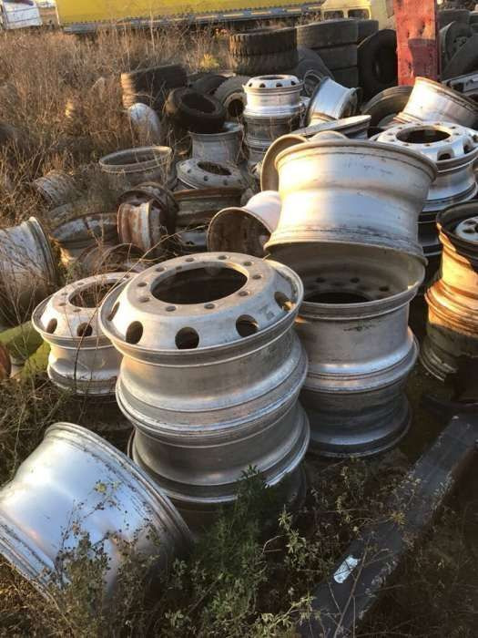 Vand Jante TIR, cap tractor, semiremorca - Velg voor Vrachtwagen: afbeelding 2 Vand Jante TIR, cap tractor, semiremorca - Velg voor Vrachtwagen: afbeelding 2