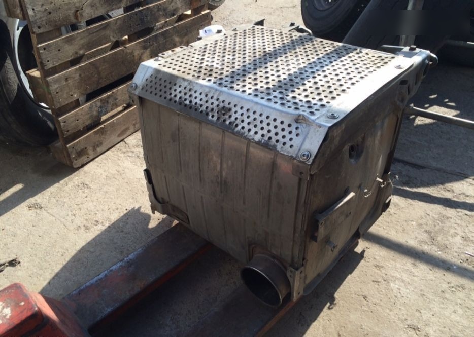 Vand tobă   Mercedes-Benz Actros Euro 5 - Geluiddemper voor Vrachtwagen: afbeelding 2 Vand tobă   Mercedes-Benz Actros Euro 5 - Geluiddemper voor Vrachtwagen: afbeelding 2