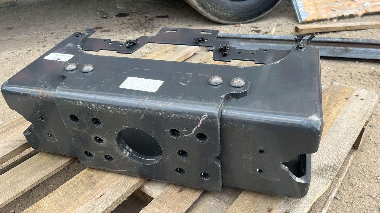 Volvo TRAVERSA type tm 190/63 CODE 21524799 truck - Koppelschotel voor Vrachtwagen: afbeelding 3 Volvo TRAVERSA type tm 190/63 CODE 21524799 truck - Koppelschotel voor Vrachtwagen: afbeelding 3