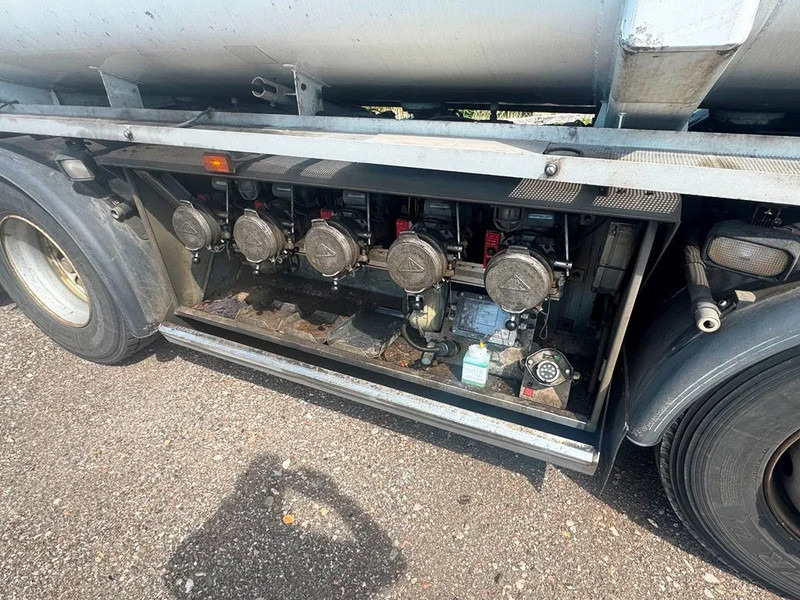 Leasing Scania P380 P380 8x2*6 .ADR/FL . 24200 L Tank - Air / Air suspension. Scania P380 P380 8x2*6 .ADR/FL . 24200 L Tank - Air / Air suspension.: afbeelding 12