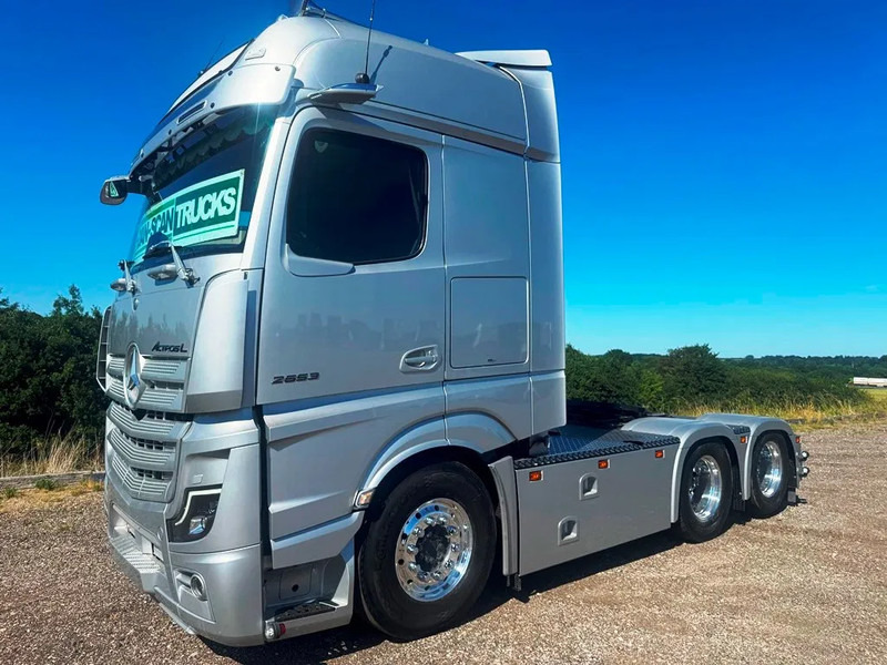 Mercedes-Benz Actros 2653 Special Interior. 6x2 3250mm weelbase. Air / Air suspension. hydr. syatem. Invertor. Micro wave. - Trekker: afbeelding 3 Mercedes-Benz Actros 2653 Special Interior. 6x2 3250mm weelbase. Air / Air suspension. hydr. syatem. Invertor. Micro wave. - Trekker: afbeelding 3