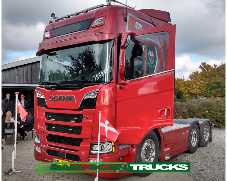 Scania R590 V8 NGS Rear steering 6x2*4. Air / Air suspension. Hydr. system - Trekker: afbeelding 1 Scania R590 V8 NGS Rear steering 6x2*4. Air / Air suspension. Hydr. system - Trekker: afbeelding 1