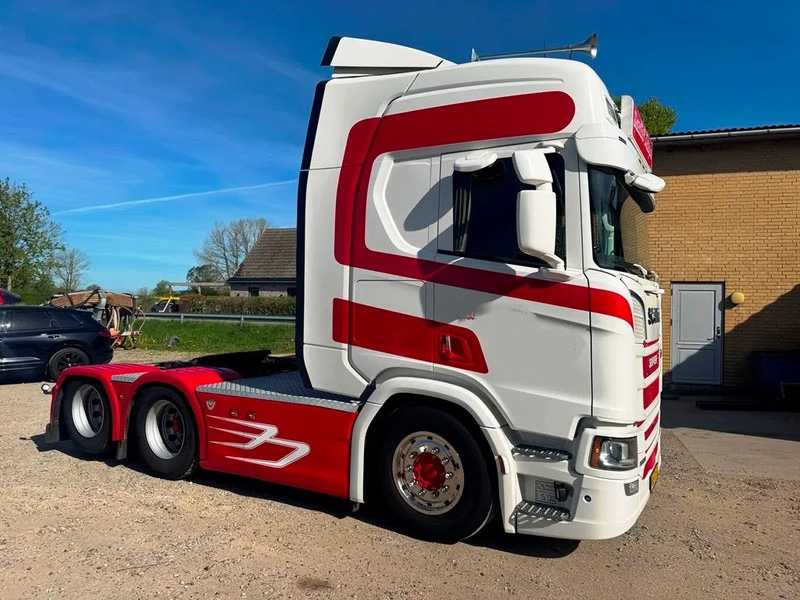 Scania R650 V8 NGS Special interior. Air / Air suspension. hydr. system. Opticruise / Retarder. - Trekker: afbeelding 5 Scania R650 V8 NGS Special interior. Air / Air suspension. hydr. system. Opticruise / Retarder. - Trekker: afbeelding 5