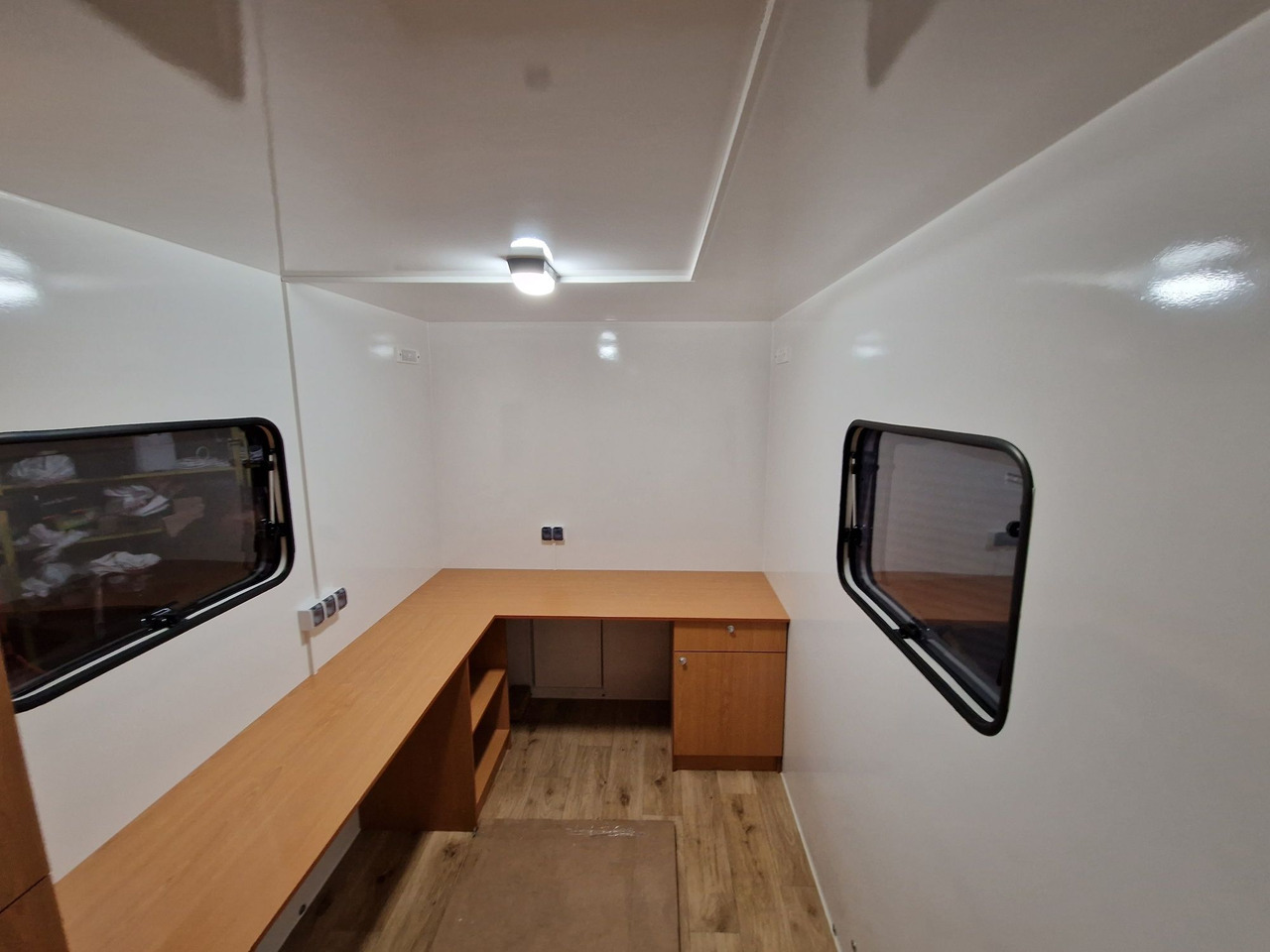 Przyczepa Socjalna Magazyn Budowa Stróżówka Nowa dowolna zabudowa - Wooncontainer, Aanhangwagen: afbeelding 5 Przyczepa Socjalna Magazyn Budowa Stróżówka Nowa dowolna zabudowa - Wooncontainer, Aanhangwagen: afbeelding 5