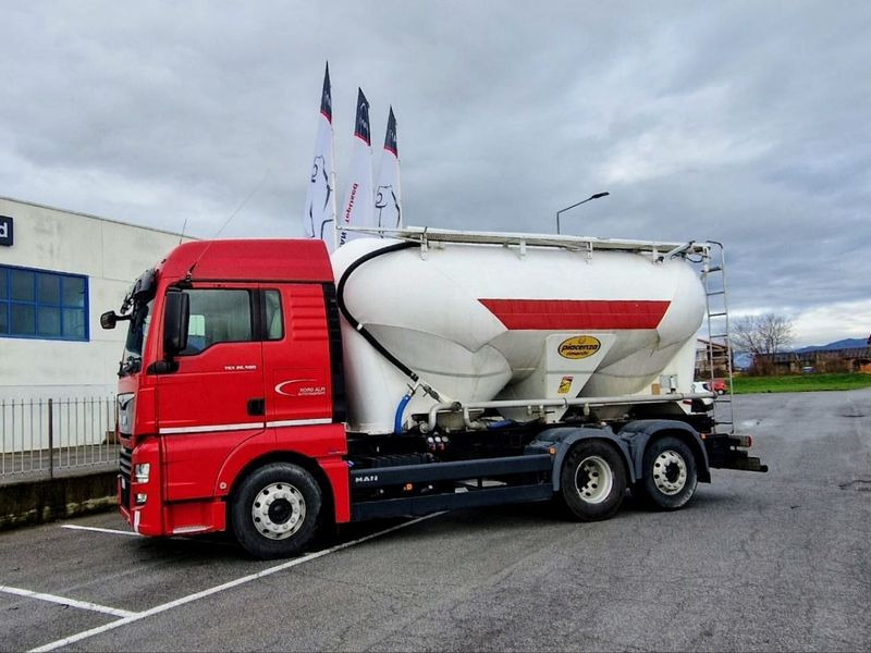 Camion cisterna MAN TGX TGX 26.500 - Trekker: afbeelding 2 Camion cisterna MAN TGX TGX 26.500 - Trekker: afbeelding 2