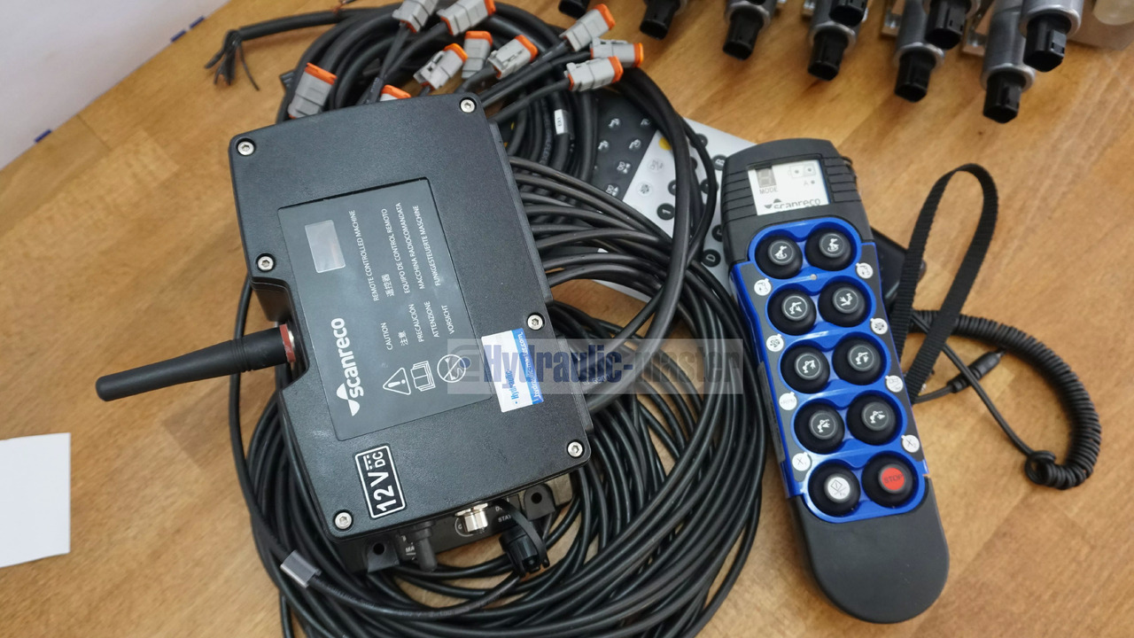 Radio Remote Scanreco RC400 G2B Palfinger, Kubota, Liebherr - Bosbouwmachine: afbeelding 2 Radio Remote Scanreco RC400 G2B Palfinger, Kubota, Liebherr - Bosbouwmachine: afbeelding 2