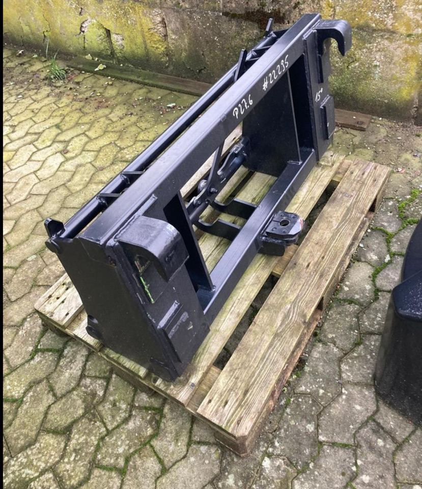 ADAPTER MERLO/EURO - Bak: afbeelding 1 ADAPTER MERLO/EURO - Bak: afbeelding 1