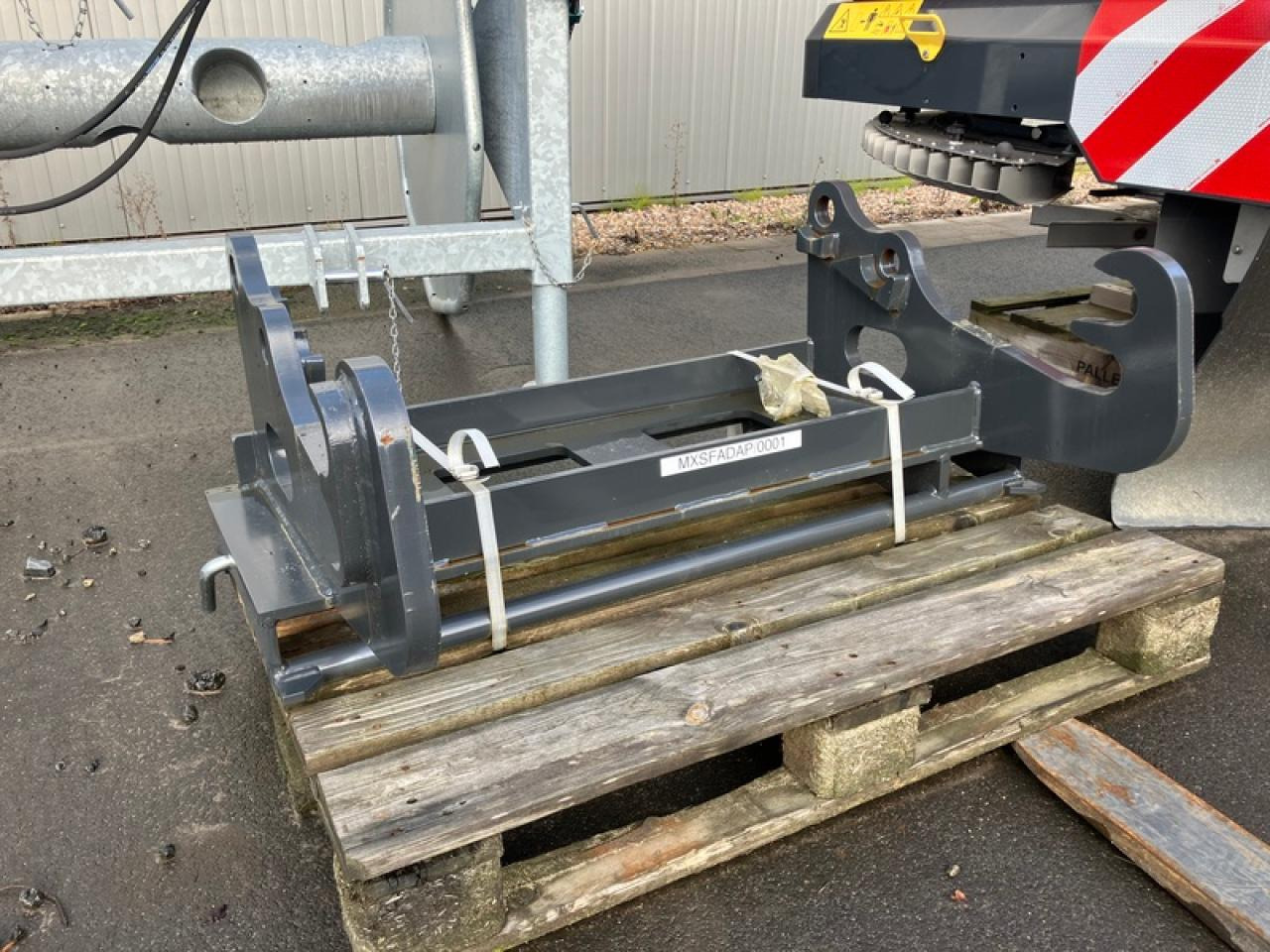 ADAPTER SCHÄFFER AUF EURO-AUFNAHME - Voorlader voor tractor: afbeelding 2 ADAPTER SCHÄFFER AUF EURO-AUFNAHME - Voorlader voor tractor: afbeelding 2