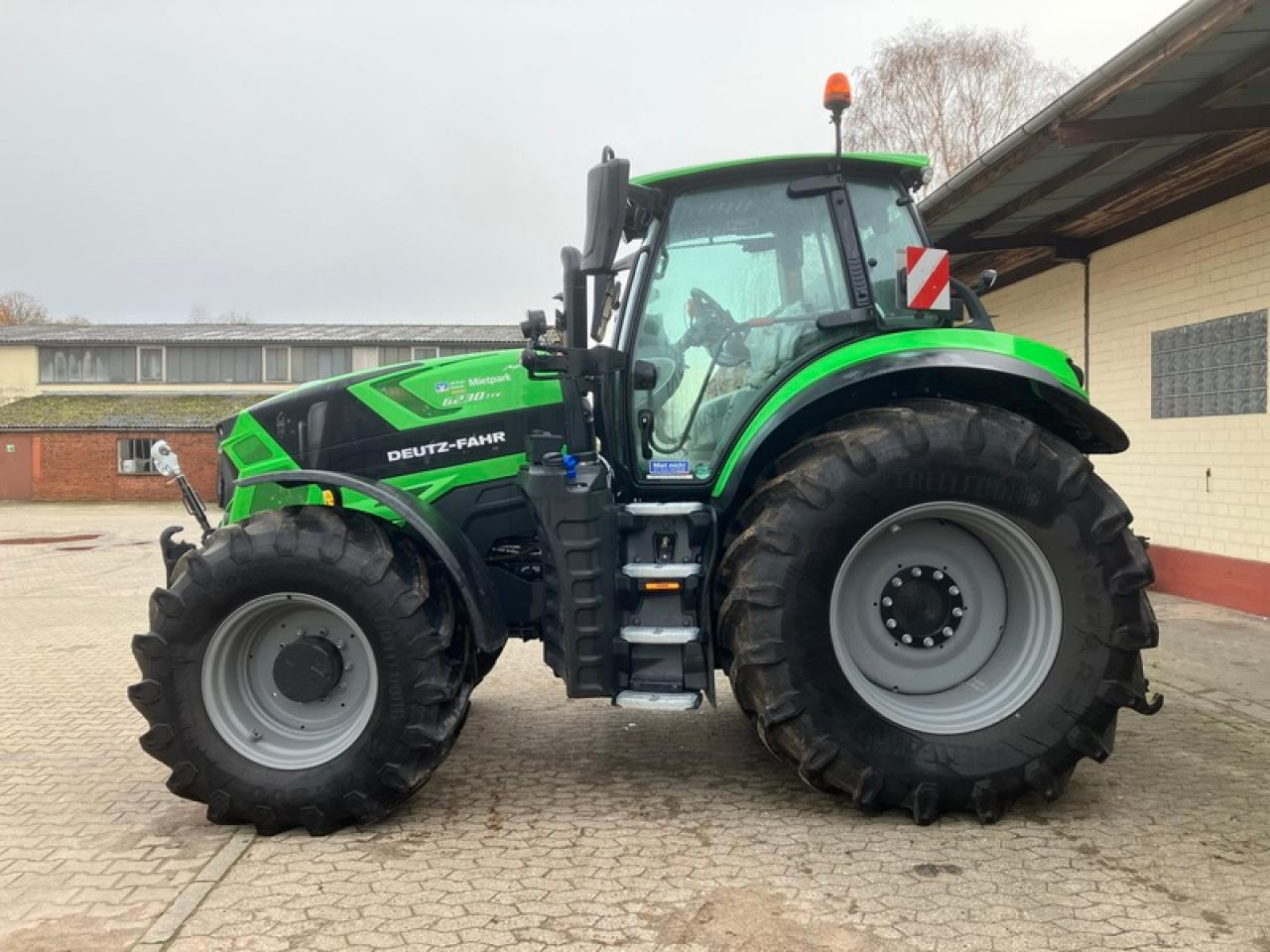 Deutz-Fahr 6230 TTV - Tractor: afbeelding 2 Deutz-Fahr 6230 TTV - Tractor: afbeelding 2