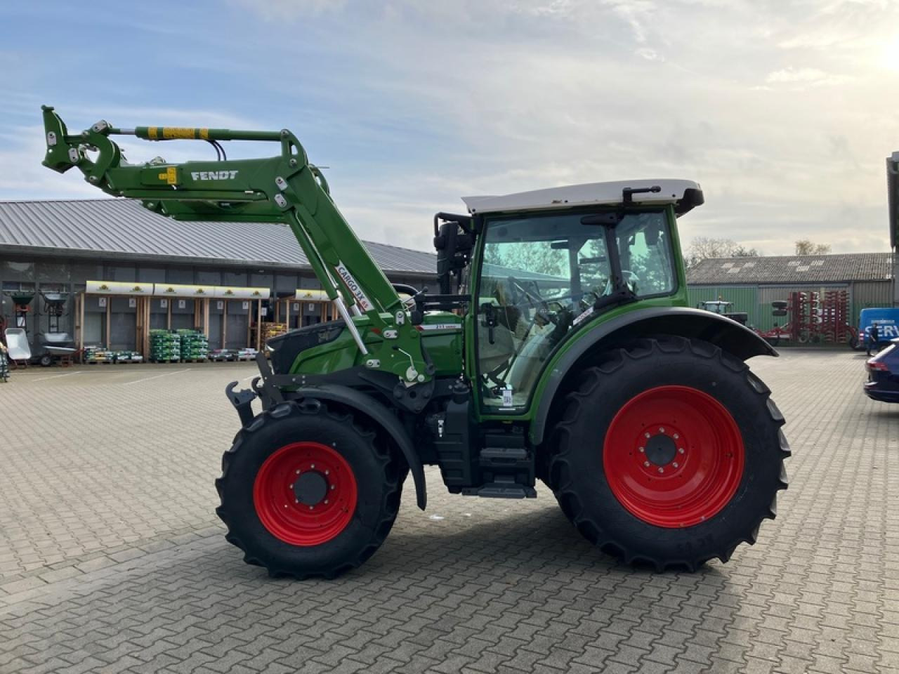 Fendt VARIO 211 - Tractor: afbeelding 2 Fendt VARIO 211 - Tractor: afbeelding 2
