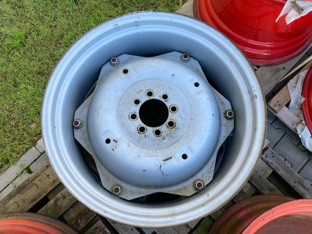 VERSTELLFELGEN W11X28 - Velg voor Landbouwmachine: afbeelding 1 VERSTELLFELGEN W11X28 - Velg voor Landbouwmachine: afbeelding 1