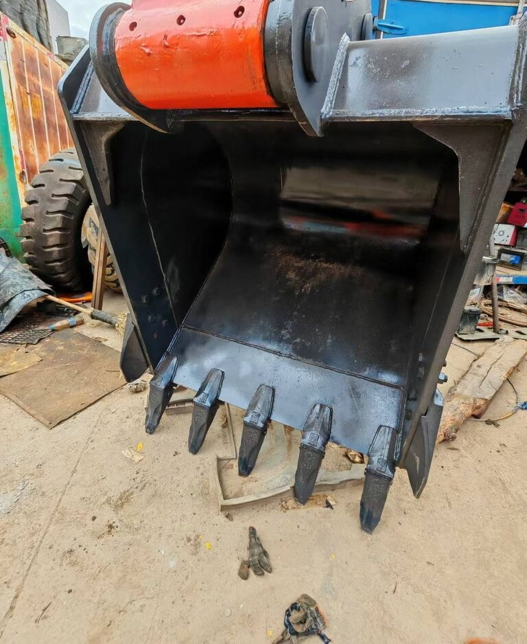 Doosan DX225LC - Rupsgraafmachine: afbeelding 1 Doosan DX225LC - Rupsgraafmachine: afbeelding 1
