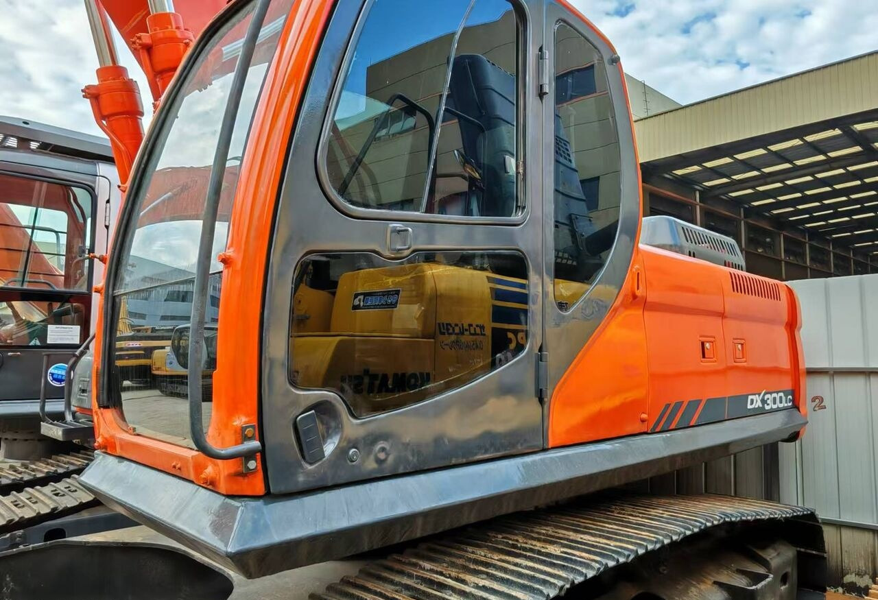 Doosan DX300LC - Rupsgraafmachine: afbeelding 1 Doosan DX300LC - Rupsgraafmachine: afbeelding 1