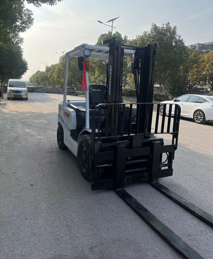 TCM FD30 FD50 FD100 FD80 3ton 5ton - Diesel heftruck: afbeelding 3 TCM FD30 FD50 FD100 FD80 3ton 5ton - Diesel heftruck: afbeelding 3