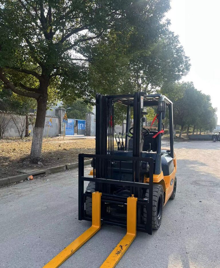 Toyota Made in Japan 7FD30 3ton 5ton 7FD50 for sale - Diesel heftruck: afbeelding 3 Toyota Made in Japan 7FD30 3ton 5ton 7FD50 for sale - Diesel heftruck: afbeelding 3