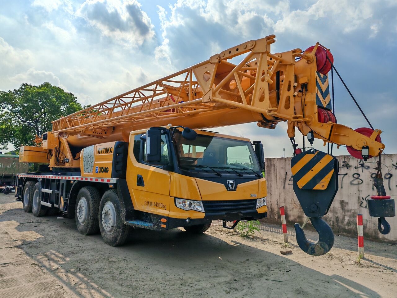 XCMG QY70KC - Mobiele kraan: afbeelding 2 XCMG QY70KC - Mobiele kraan: afbeelding 2