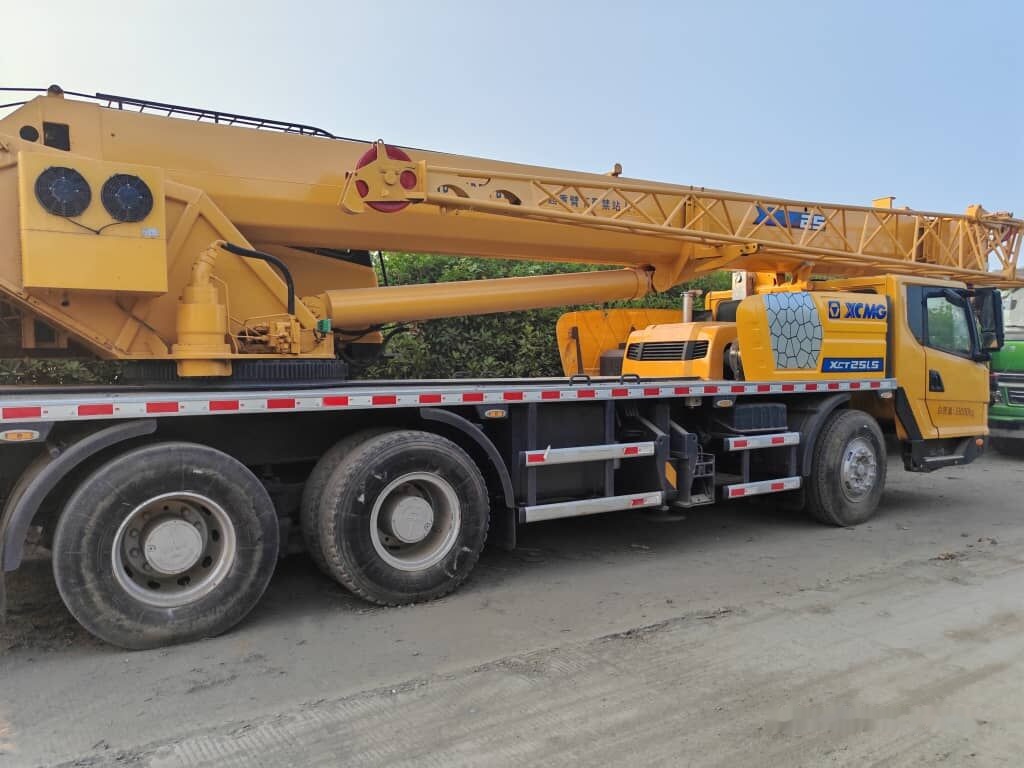 XCMG XCT25 XCT35 25T 25ton 35T 35ton - Mobiele kraan: afbeelding 5 XCMG XCT25 XCT35 25T 25ton 35T 35ton - Mobiele kraan: afbeelding 5