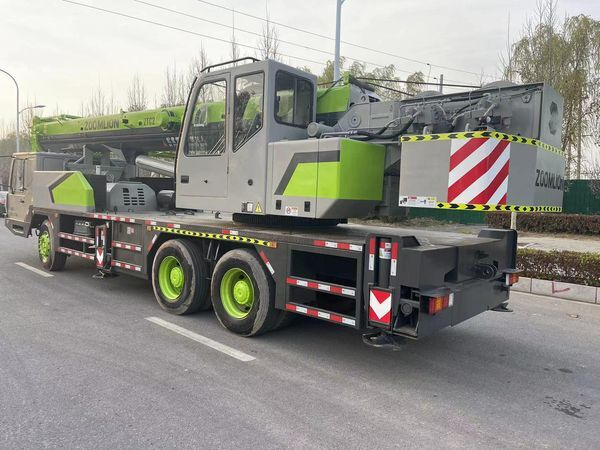 Zoomlion Zoomlion ZTC251V 25 Ton High Quality Mobile Hydraulic Truck Cran - Mobiele kraan: afbeelding 3 Zoomlion Zoomlion ZTC251V 25 Ton High Quality Mobile Hydraulic Truck Cran - Mobiele kraan: afbeelding 3