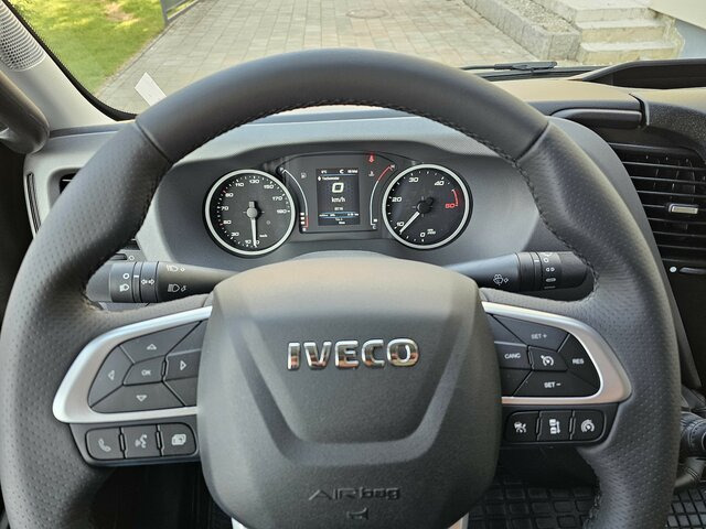Nieuw Bestelwagen gesloten laadbak IVECO Daily 35S18 3.0 Koffer LBW Bär ACC LED sofort!: afbeelding 6