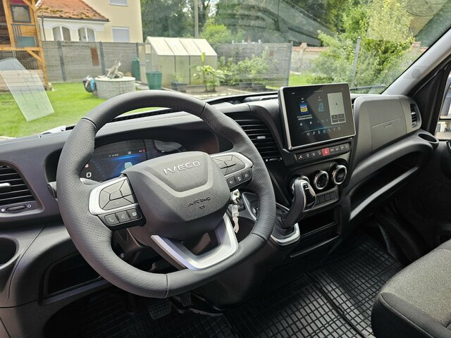 IVECO Daily 35S18HA8V DOKA Snoeks Mixto Hi-Matic 16m³ - Gesloten bestelwagen, Bestelwagen met dubbele cabine: afbeelding 4 IVECO Daily 35S18HA8V DOKA Snoeks Mixto Hi-Matic 16m³ - Gesloten bestelwagen, Bestelwagen met dubbele cabine: afbeelding 4