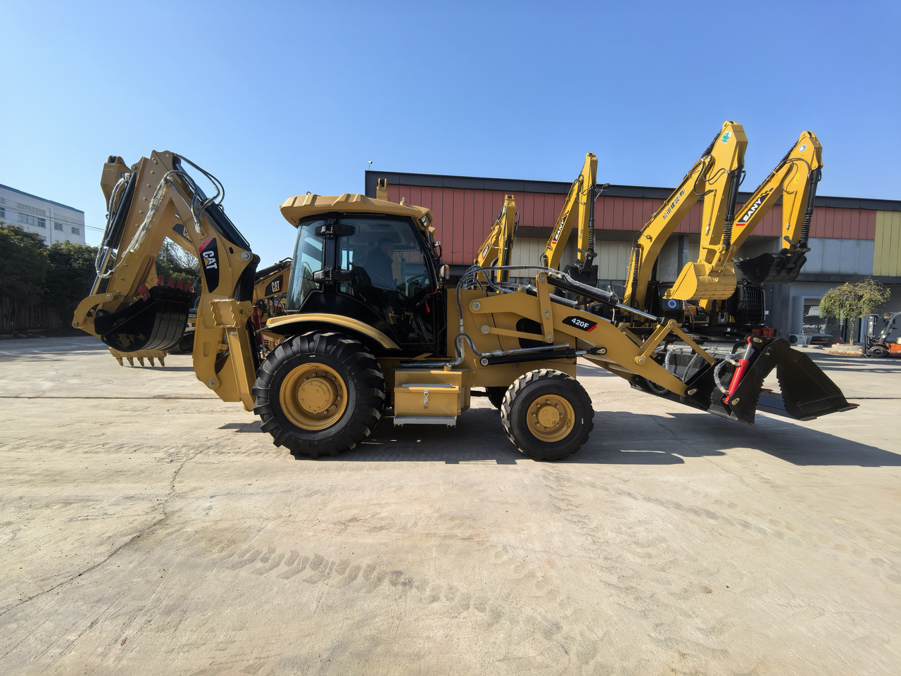 CAT 420F Backhoe Loader - Graaflaadmachine: afbeelding 2 CAT 420F Backhoe Loader - Graaflaadmachine: afbeelding 2