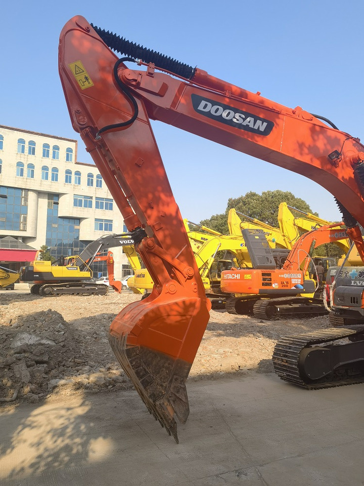 DOOSAN Doosan DX225LC Crawler excavator - Rupsgraafmachine: afbeelding 4 DOOSAN Doosan DX225LC Crawler excavator - Rupsgraafmachine: afbeelding 4