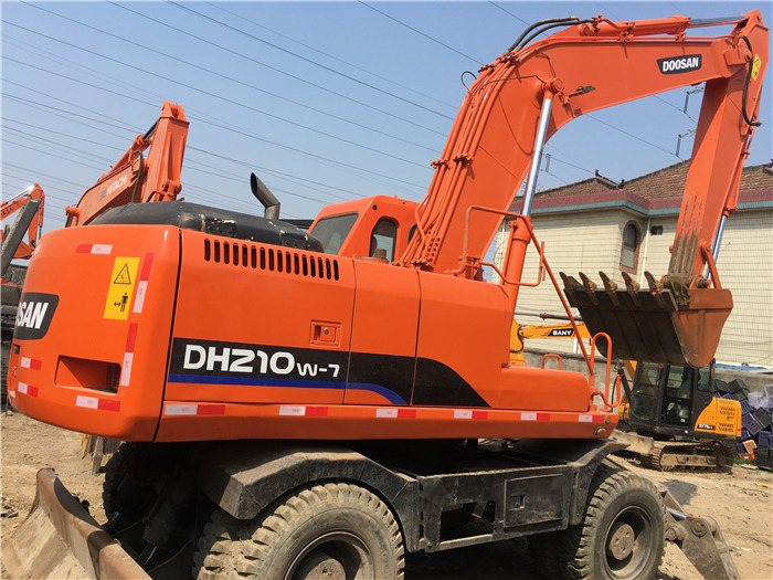 Doosan DH210w-7 wheel excavator - Mobiele graafmachine: afbeelding 1 Doosan DH210w-7 wheel excavator - Mobiele graafmachine: afbeelding 1