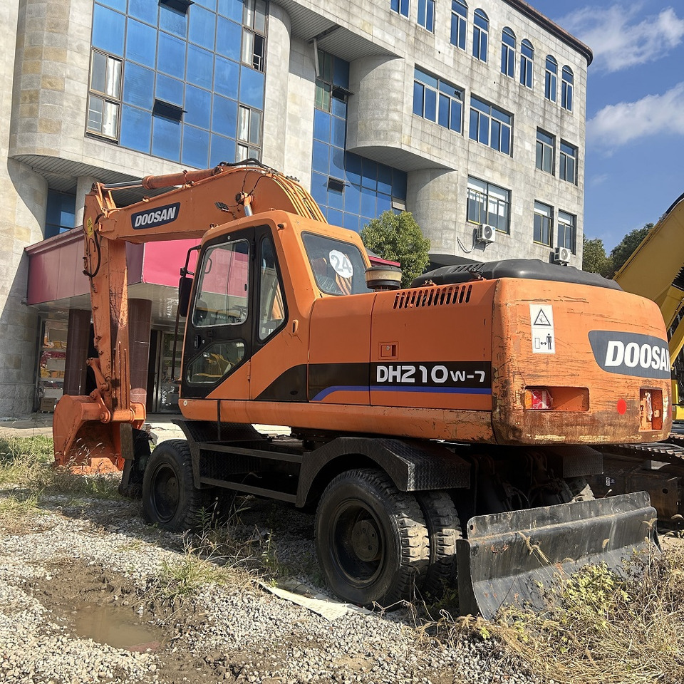 Doosan DH210w-7 wheel excavator - Mobiele graafmachine: afbeelding 3 Doosan DH210w-7 wheel excavator - Mobiele graafmachine: afbeelding 3