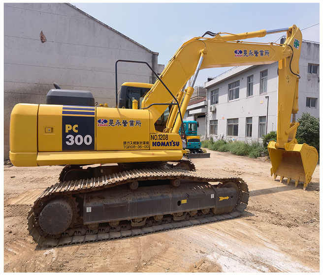 Hot Selling Japan Komatsu PC300-7 Excavators Crawler Excavator Used Pc300-7 at low Price for sale - Rupsgraafmachine: afbeelding 1 Hot Selling Japan Komatsu PC300-7 Excavators Crawler Excavator Used Pc300-7 at low Price for sale - Rupsgraafmachine: afbeelding 1