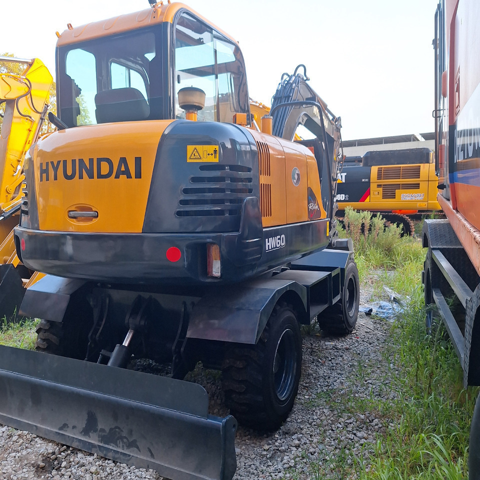 Hyundai HW60 excavator - Mobiele graafmachine: afbeelding 1 Hyundai HW60 excavator - Mobiele graafmachine: afbeelding 1