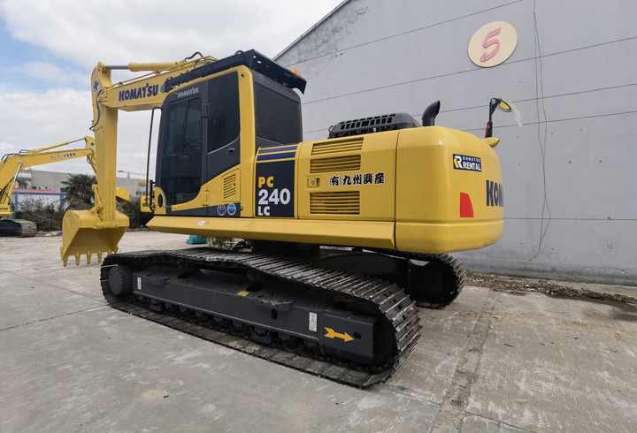 Japan original Used second hand excavator Komatsu PC240LC-8 hydraulic excavator digger for sale - Rupsgraafmachine: afbeelding 2 Japan original Used second hand excavator Komatsu PC240LC-8 hydraulic excavator digger for sale - Rupsgraafmachine: afbeelding 2