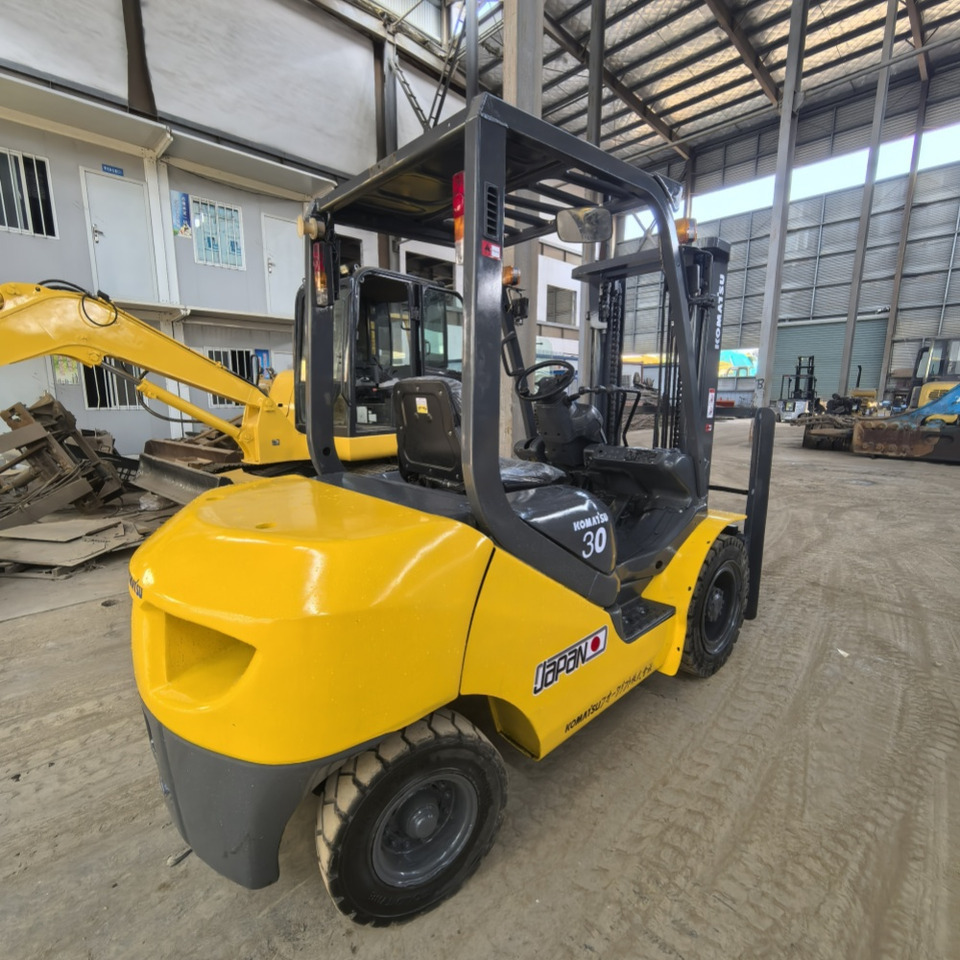 Komatsu FD30 Forklift - Diesel heftruck: afbeelding 4 Komatsu FD30 Forklift - Diesel heftruck: afbeelding 4