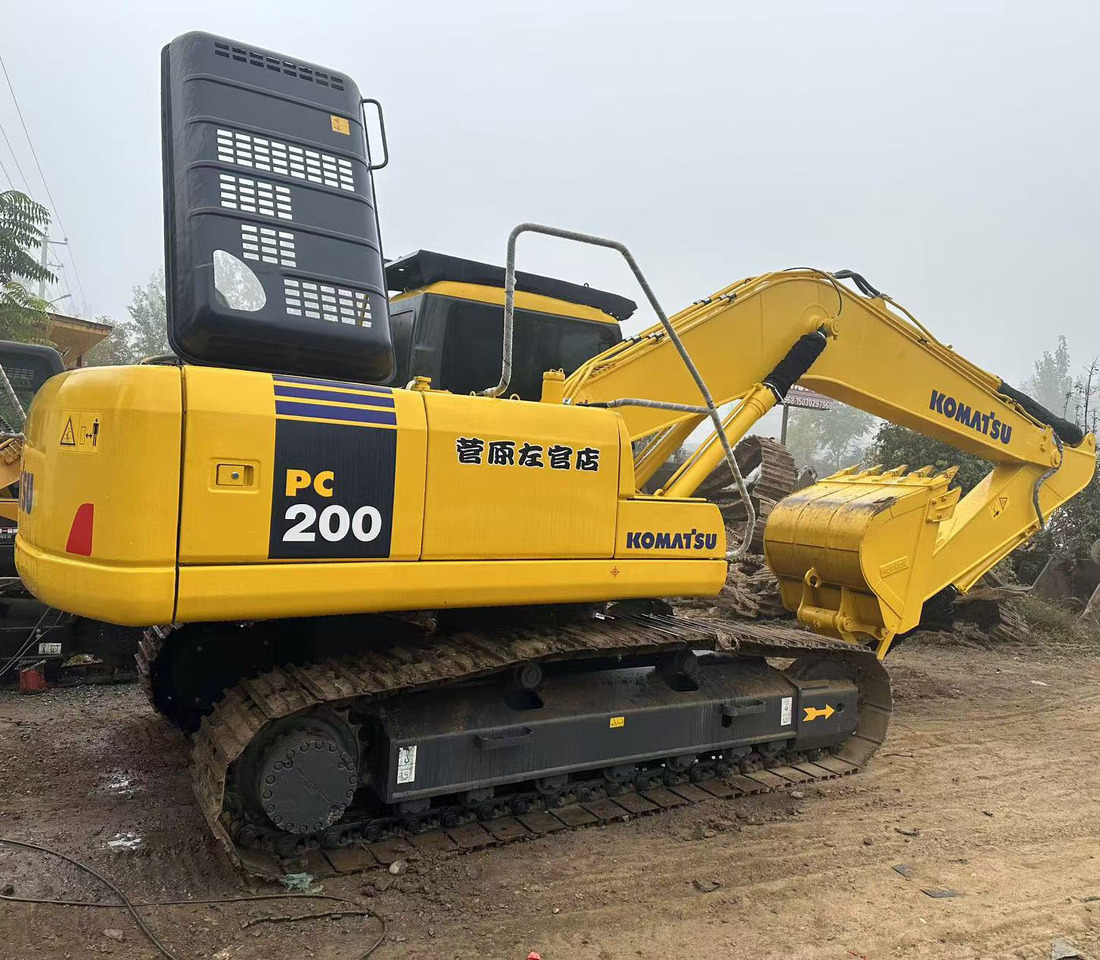 Komatsu PC200-7 excavator - Rupsgraafmachine: afbeelding 2 Komatsu PC200-7 excavator - Rupsgraafmachine: afbeelding 2