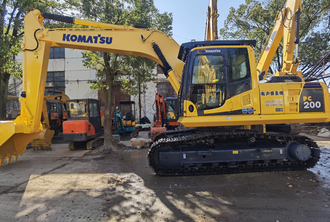 Komatsu PC200-8 Excavator - Rupsgraafmachine: afbeelding 1 Komatsu PC200-8 Excavator - Rupsgraafmachine: afbeelding 1