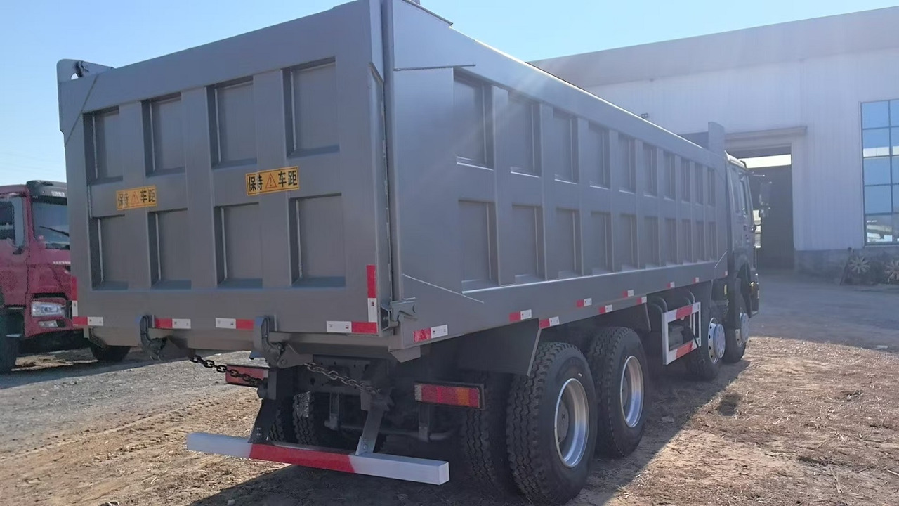 SINOTRUK Howo Dump truck 371hp 8x4 - Kipper vrachtwagen: afbeelding 5 SINOTRUK Howo Dump truck 371hp 8x4 - Kipper vrachtwagen: afbeelding 5