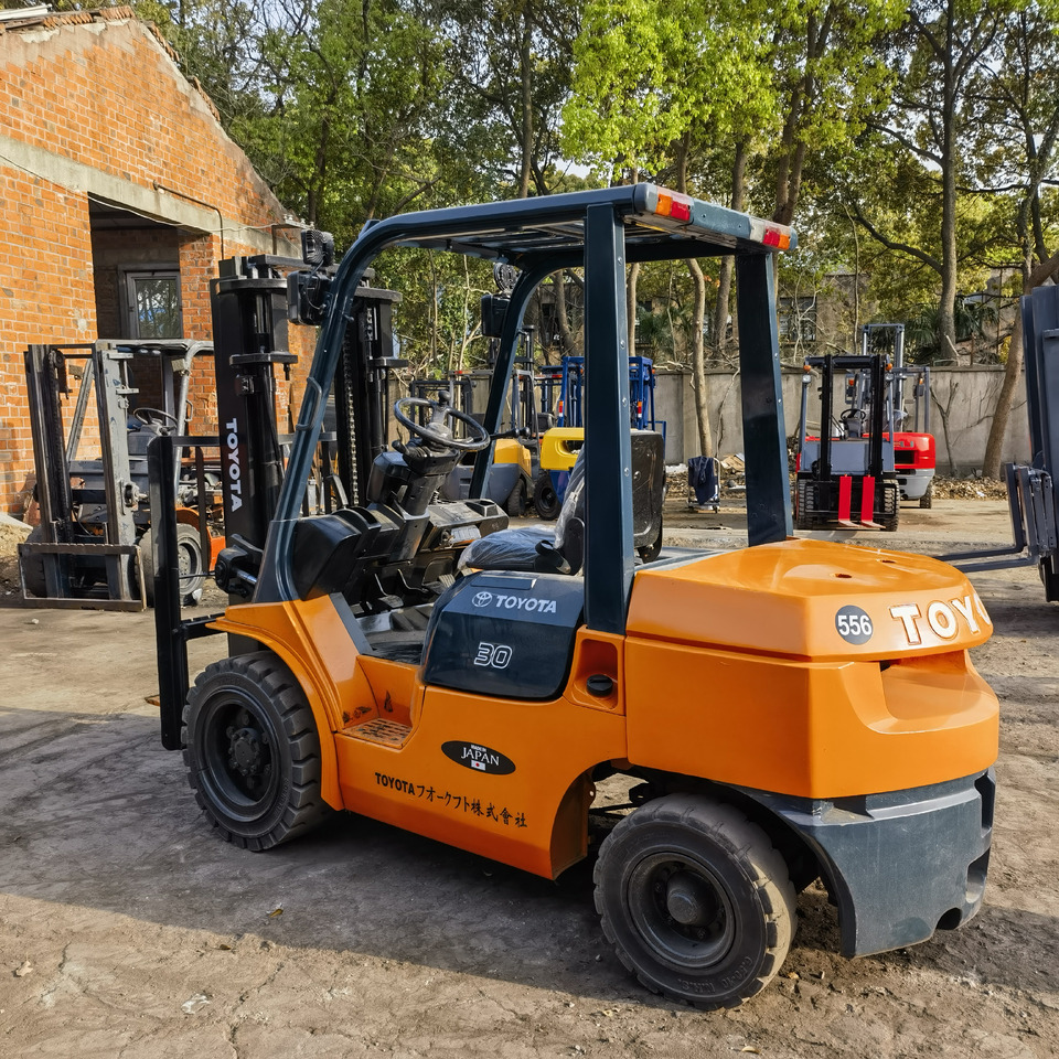 Toyota FD30 Forklift - Diesel heftruck: afbeelding 1 Toyota FD30 Forklift - Diesel heftruck: afbeelding 1