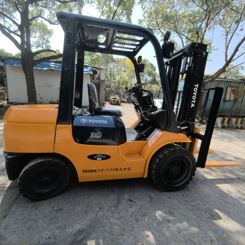 Toyota FD30 Forklift - Diesel heftruck: afbeelding 4 Toyota FD30 Forklift - Diesel heftruck: afbeelding 4