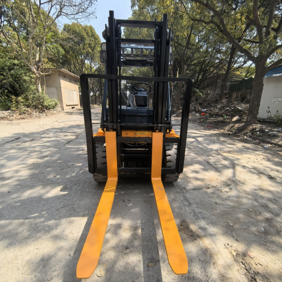 Toyota FD30 Forklift - Diesel heftruck: afbeelding 4 Toyota FD30 Forklift - Diesel heftruck: afbeelding 4