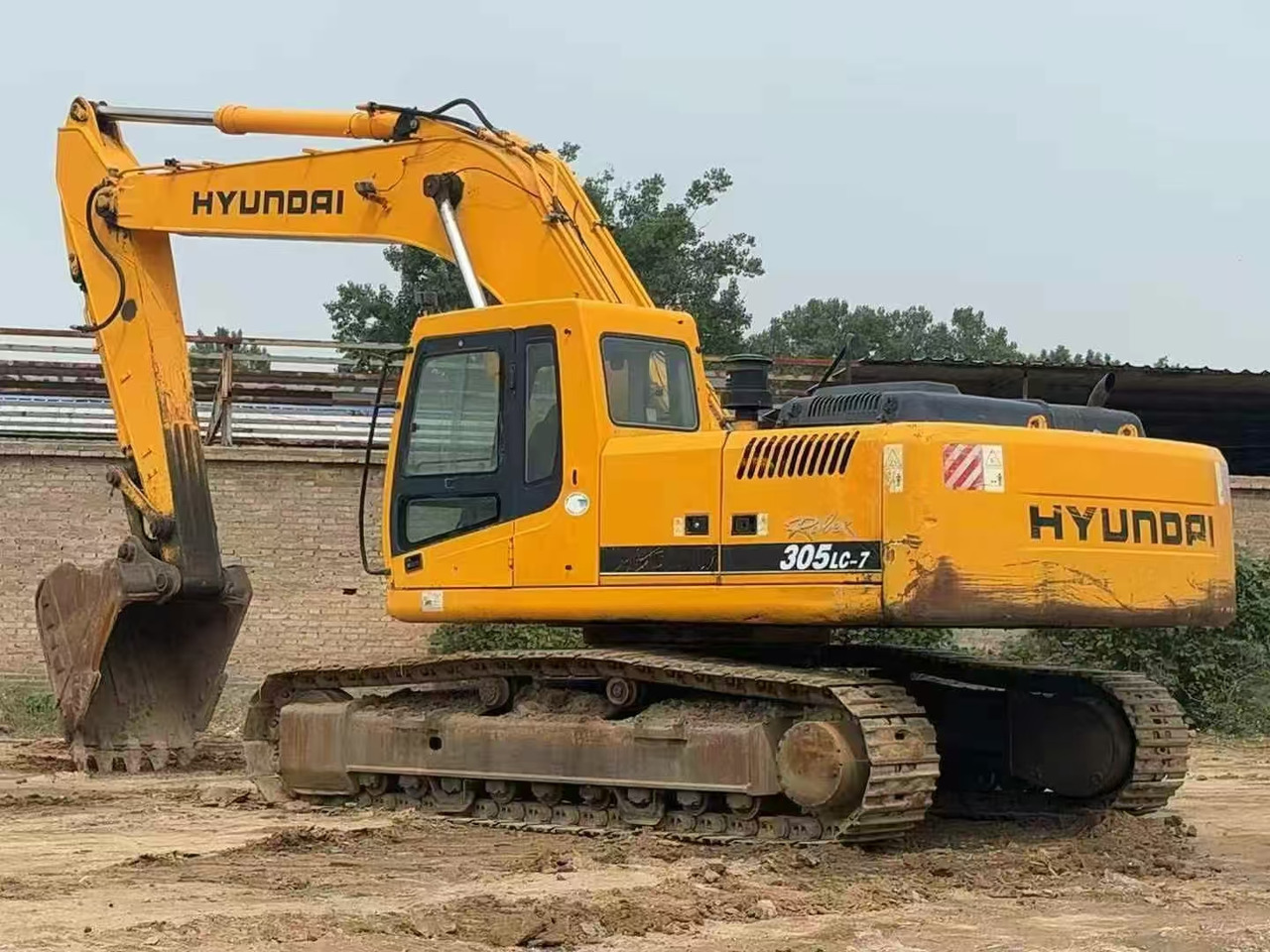 Hyundai 305lc-7 Excavator - Rupsgraafmachine: afbeelding 1 Hyundai 305lc-7 Excavator - Rupsgraafmachine: afbeelding 1