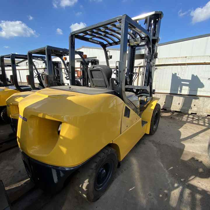 Second hand Komatsu Forklift FD50 FD30 FD25 FD70 used Komatsu Forklift cheap for sale - Diesel heftruck: afbeelding 1 Second hand Komatsu Forklift FD50 FD30 FD25 FD70 used Komatsu Forklift cheap for sale - Diesel heftruck: afbeelding 1